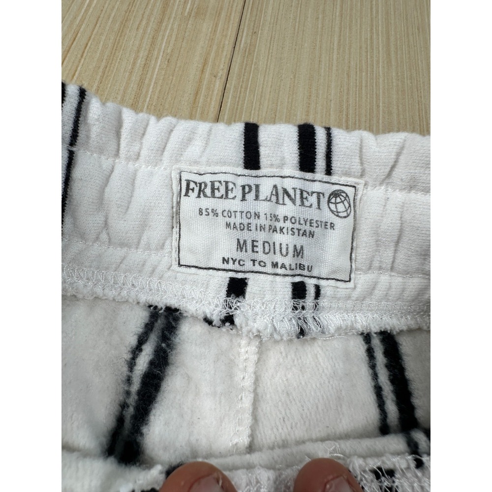 Free Planet Sweat Shorts Mens Medium White Black Striped Fleece Lined Drawstring - Picture 2 of 4